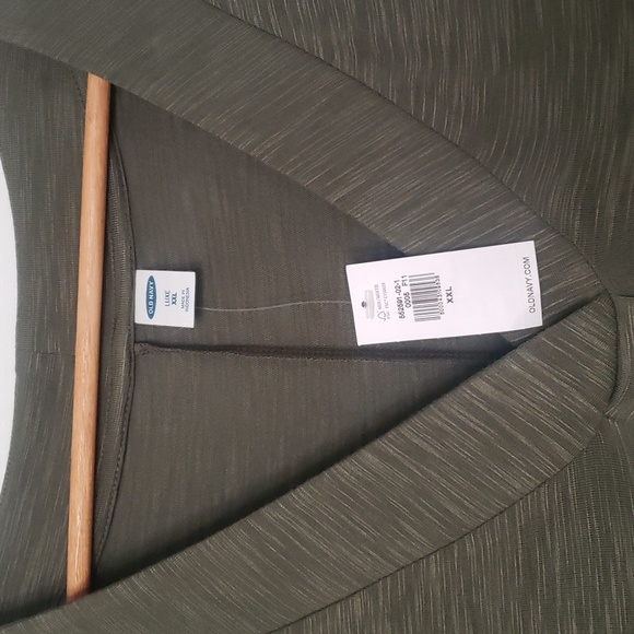 Old Navy Luxe Yoke Front Pleat Tee - Picture 2 of 6